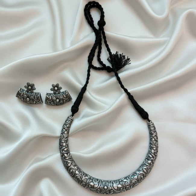 Nisarga Valli Hasli Set