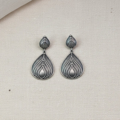 Plain Danglers