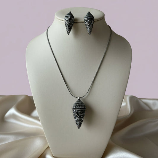 Oxidised Cone Chain Pendant Set