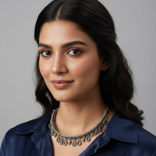 Bindu Curve Necklace