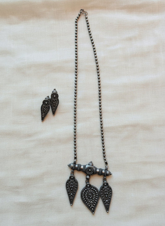 Leaf Pendant Set