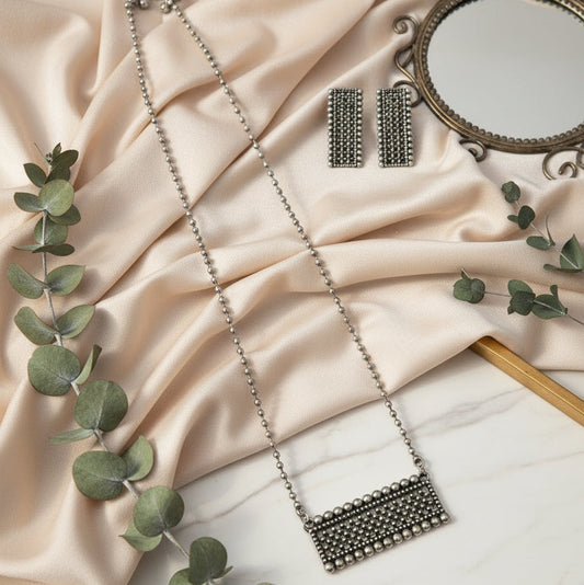 Akaar Linear Chain Pendant Set