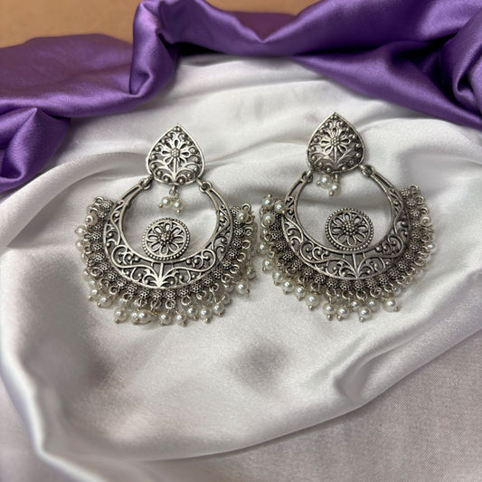 Vanika Chaandbali Danglers