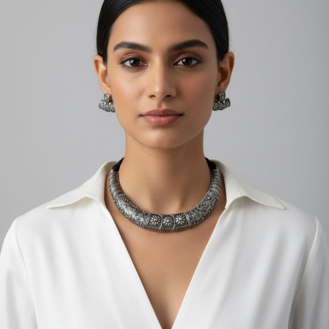 Floral Hasli Necklace