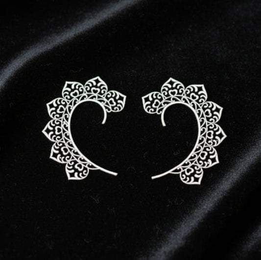 Chandralekha Crescents